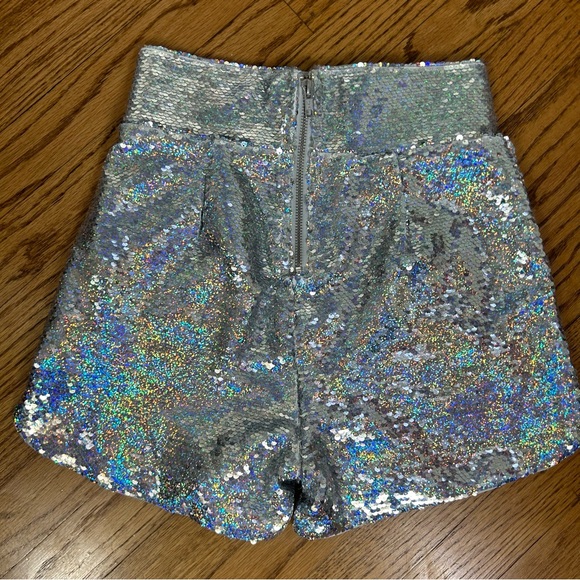 Akira | Holiday Sequin Fitted Big Booty Shorts NWT Size S - Picture 12 of 16
